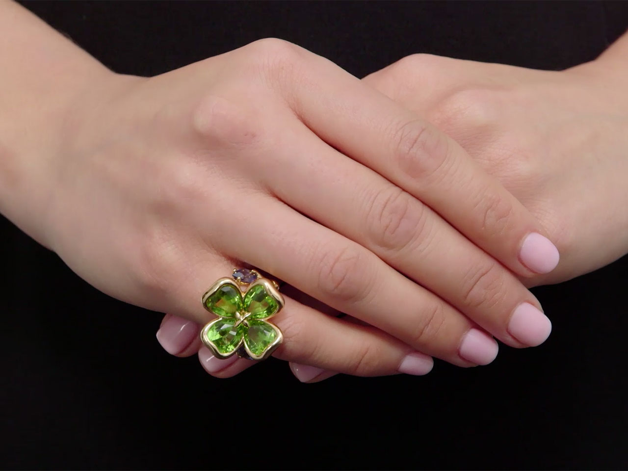 Chanel Peridot and Iolite Clover Flower Ring in 18K #505884