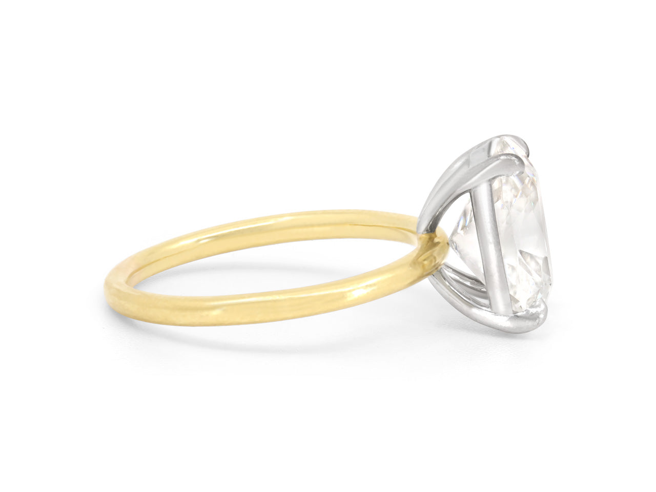 Beladora 'Bespoke' Brilliant Cushion-cut Diamond Ring, 3.14 ct H/VS-2, in 18K Gold