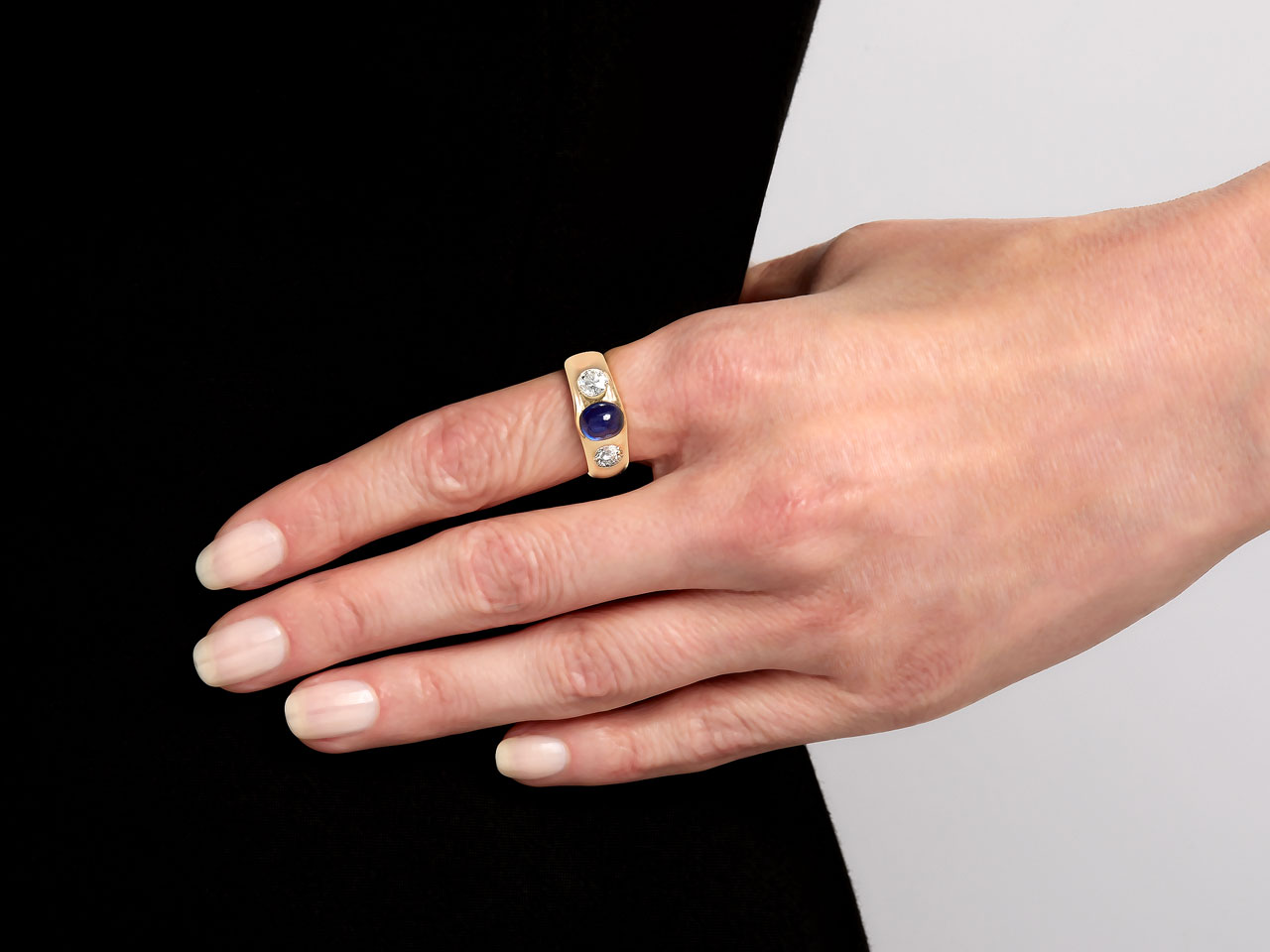 Mid-Century Cabochon Sapphire and Diamond Ring in 18K Gold
