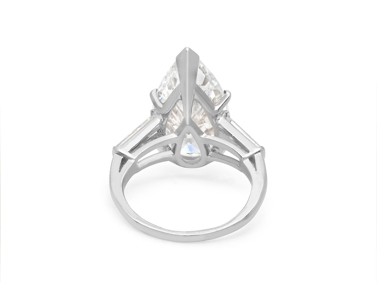 Pear-shape Diamond Ring, 5.76 Carats H/SI2, in Platinum
