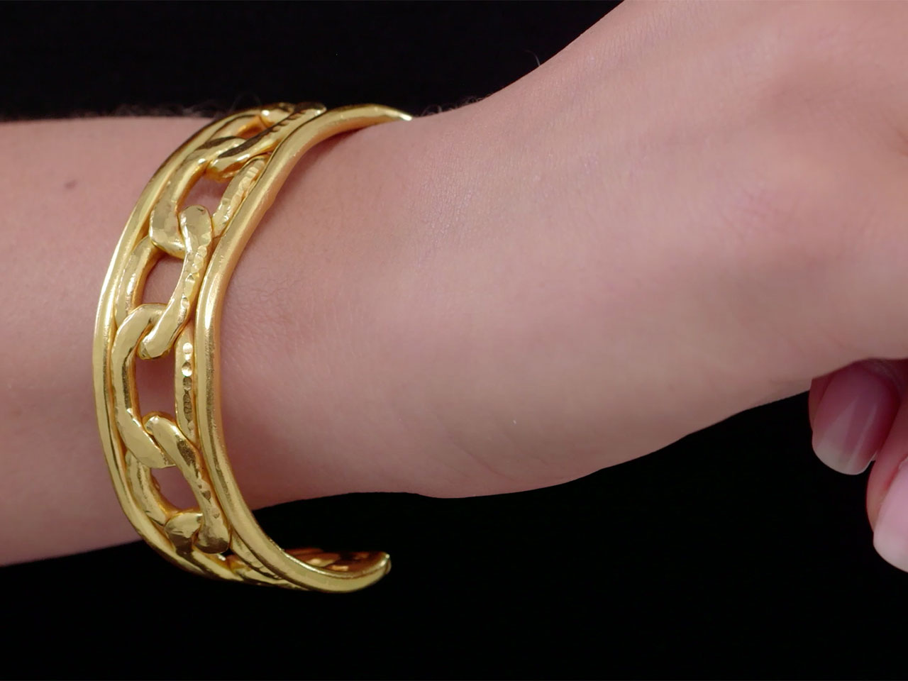 Jean Mahie Cuff Bracelet in 22K Gold