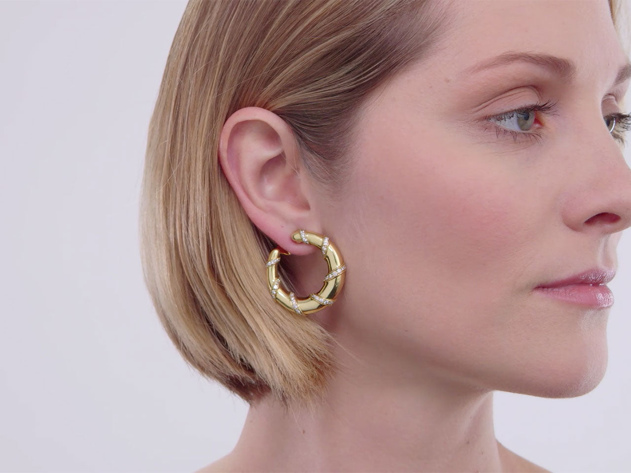 Diamond Swirl Earrings in 18k