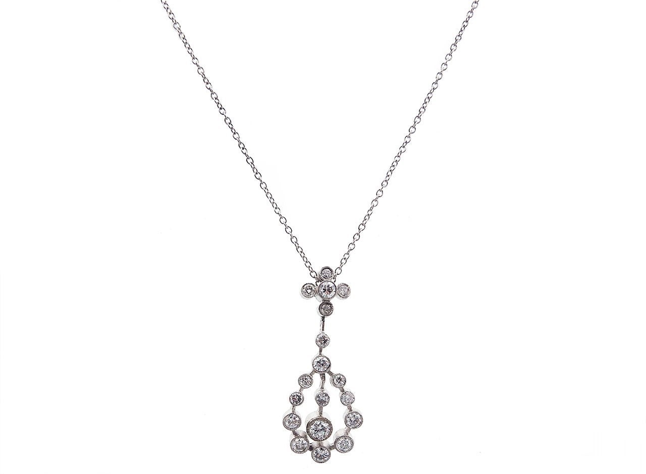 Diamond Pendent Necklace in 18K White Gold